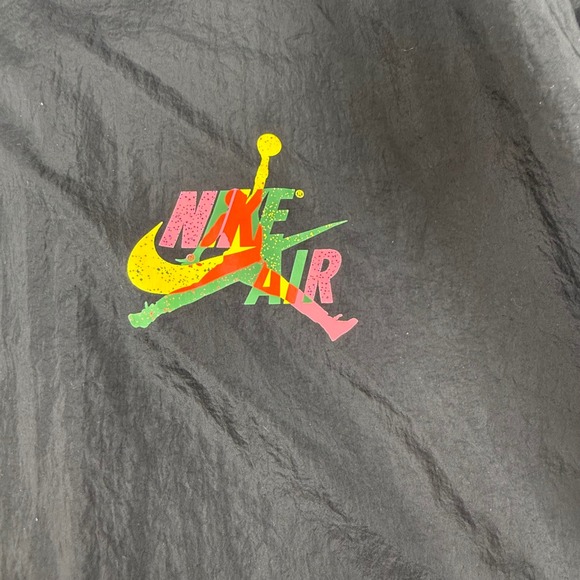 Nike Air Jordan Black Windbreaker Jacket Mens Large Colorful Graphic Logo - Picture 3 of 9